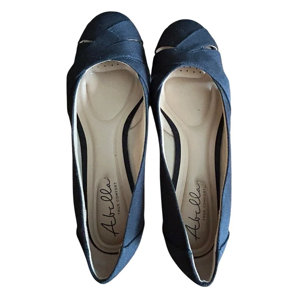 Abella True Comfort Wedge Heeled Canvas Pumps Womens Size 9.5M Black Classic